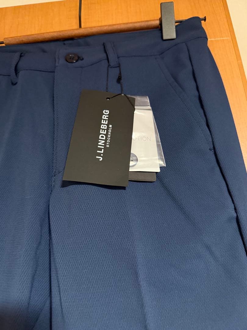 未使用　J.LINDEBERG レディース ゴルフパンツ 36 XS ネイビー