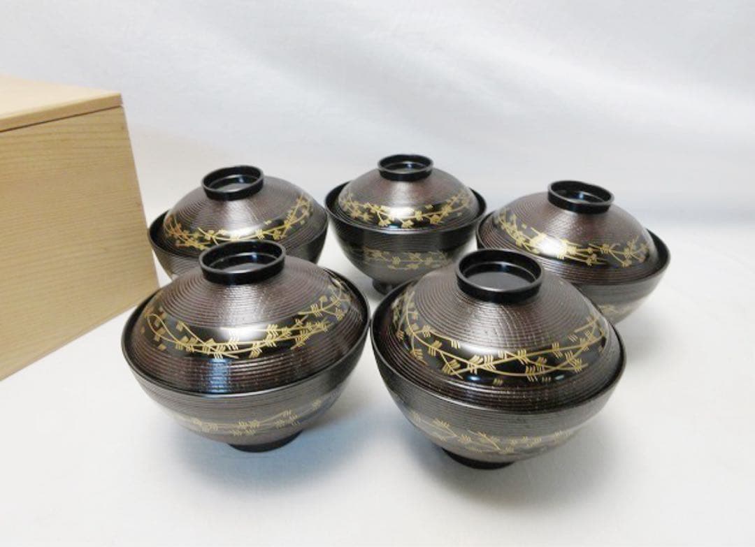ほぼ未使用 懐石道具 木製溜塗 千筋 蒔絵 吸物椀5客揃 内黒 木箱
