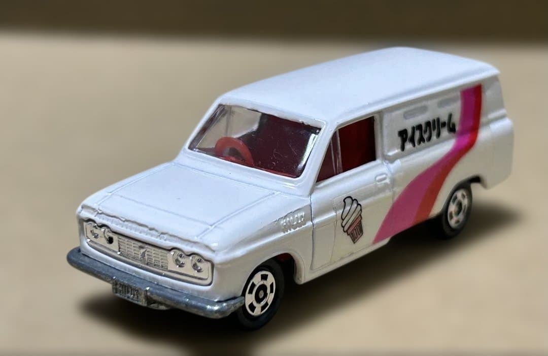 日本製 トミカ トヨタ ハイラックス アイスクリーム