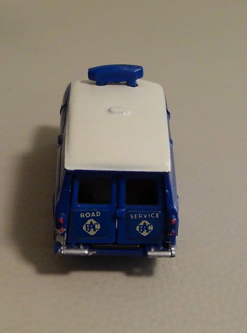 ・RACパトロールミニバンダイキャストミニカー
