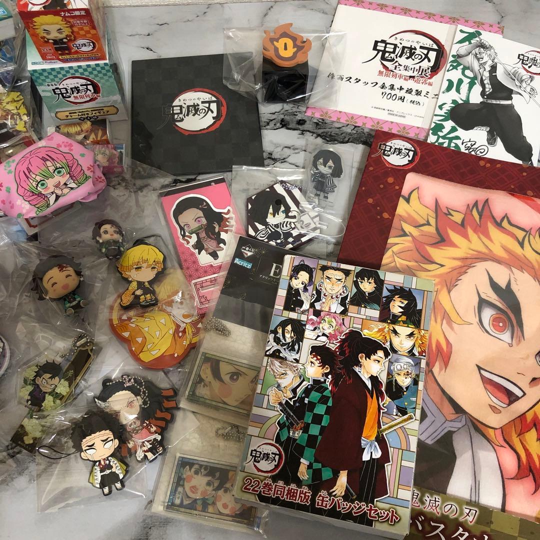ノンジャンル　大量　まとめ売り　アニメグッズ　キャラクターグッズ　400点以上