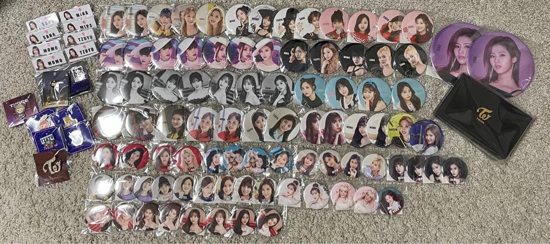 TWICE 缶バッジ