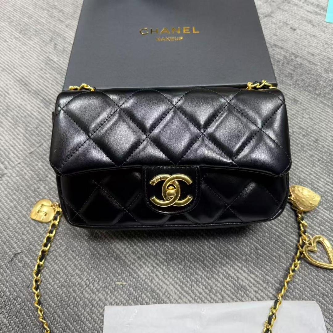 ノベルティ ゴールド金具 ハートチェーン ショルダーバッグ 黒