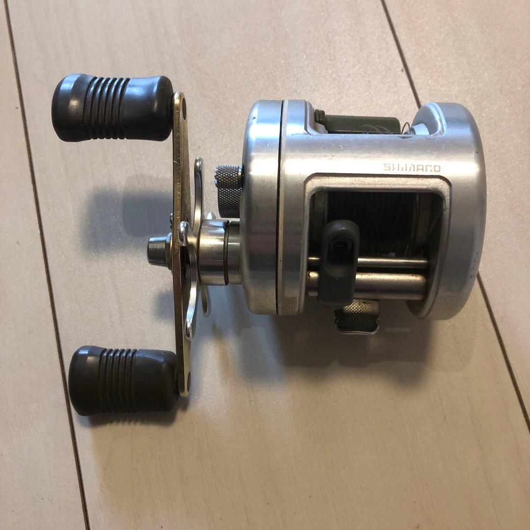 SHIMANO ベイトリール シルバー ダブルハンドル