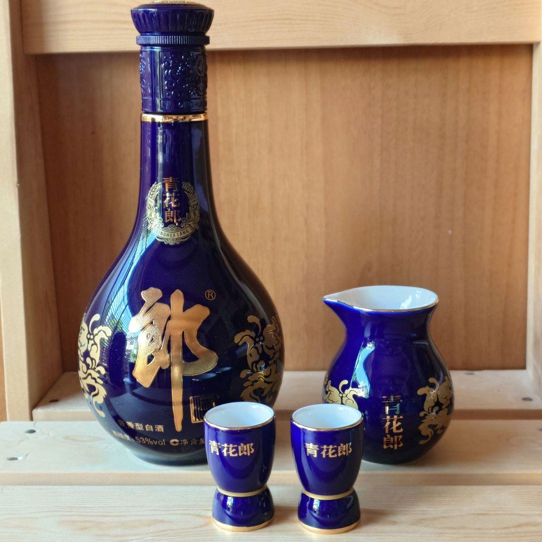 中国白酒　青花郎
