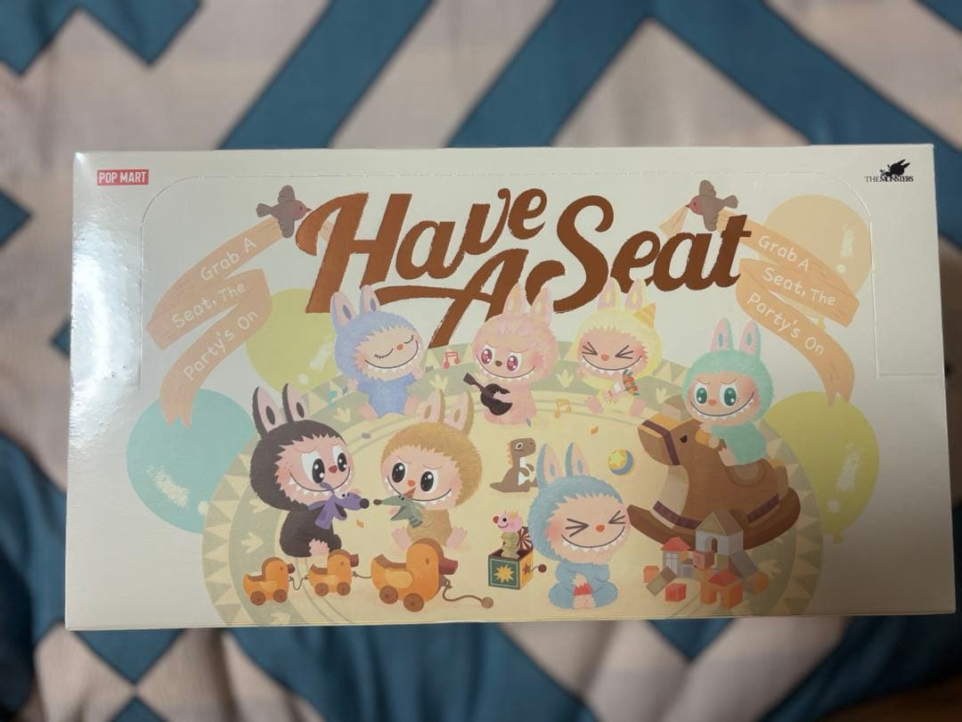 POP MART Have A Seat LABUBU ぬいぐるみ v2