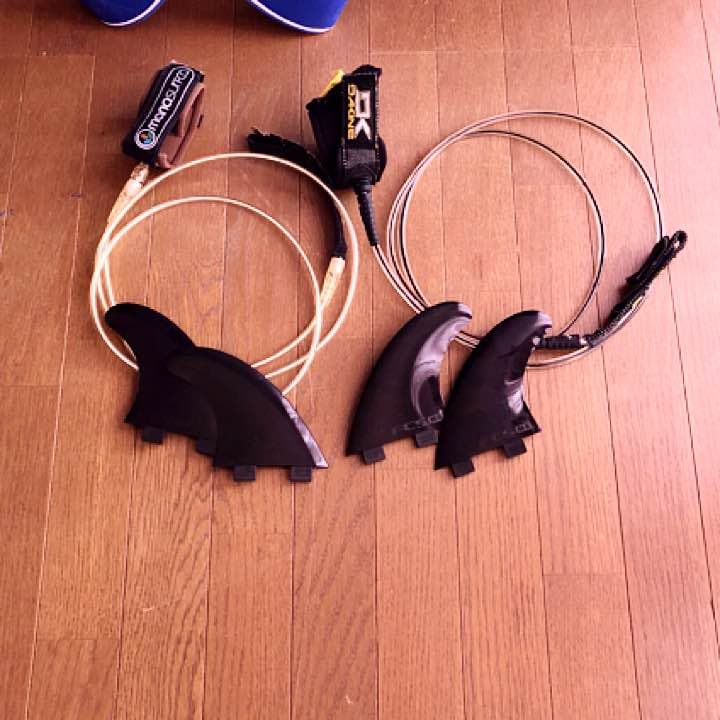 サーフボード（SOFTECH）クワッド&ウェットスーツ&リーシュコードセット