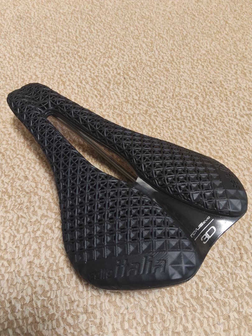 SELLE ITALIA　NOVUS BOOST EVO 3D Ti316