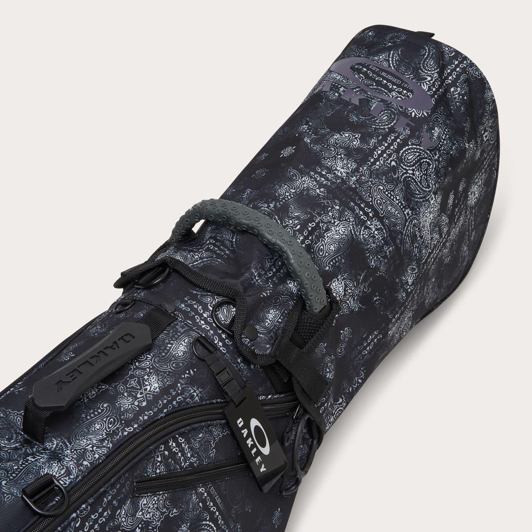 キャディバッグ　 OAKLEY STAND 17.0 FW（オンライン売切れ品）
