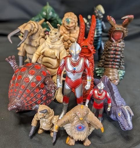帰ってきたウルトラマン＆登場怪獣（バンダイ）ソフビ10体セット＋３