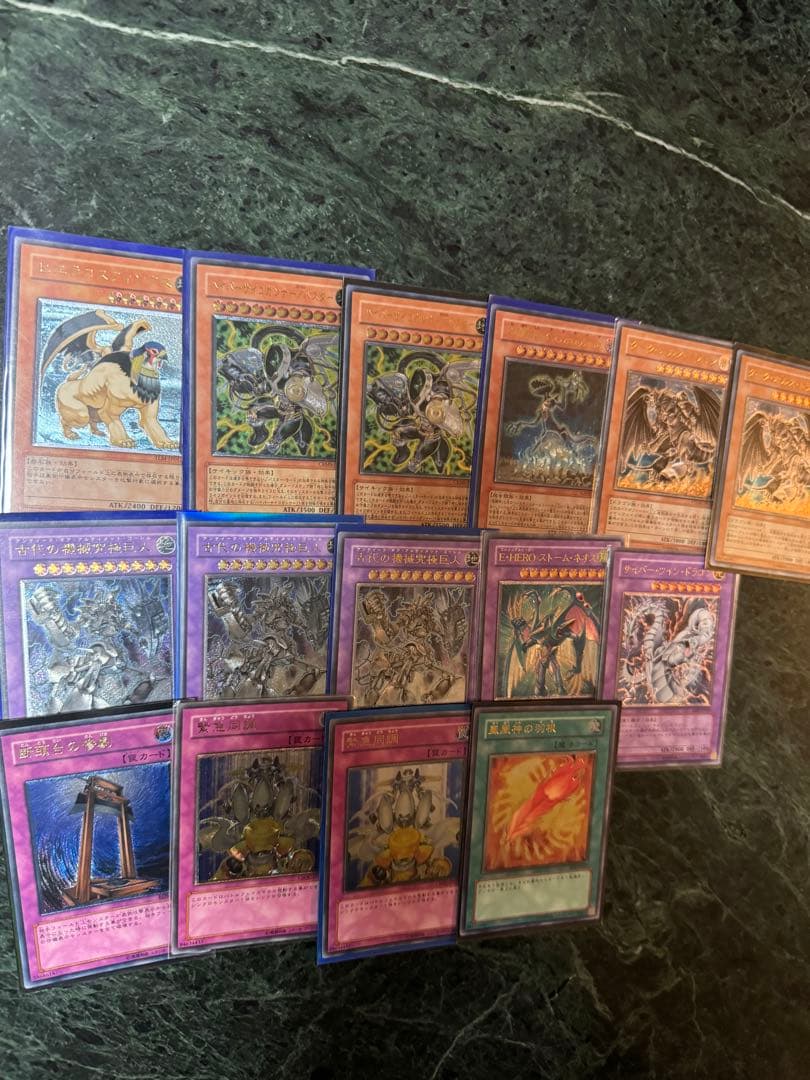 遊戯王まとめ売り　カード2800枚以上⭐︎限定カードあり