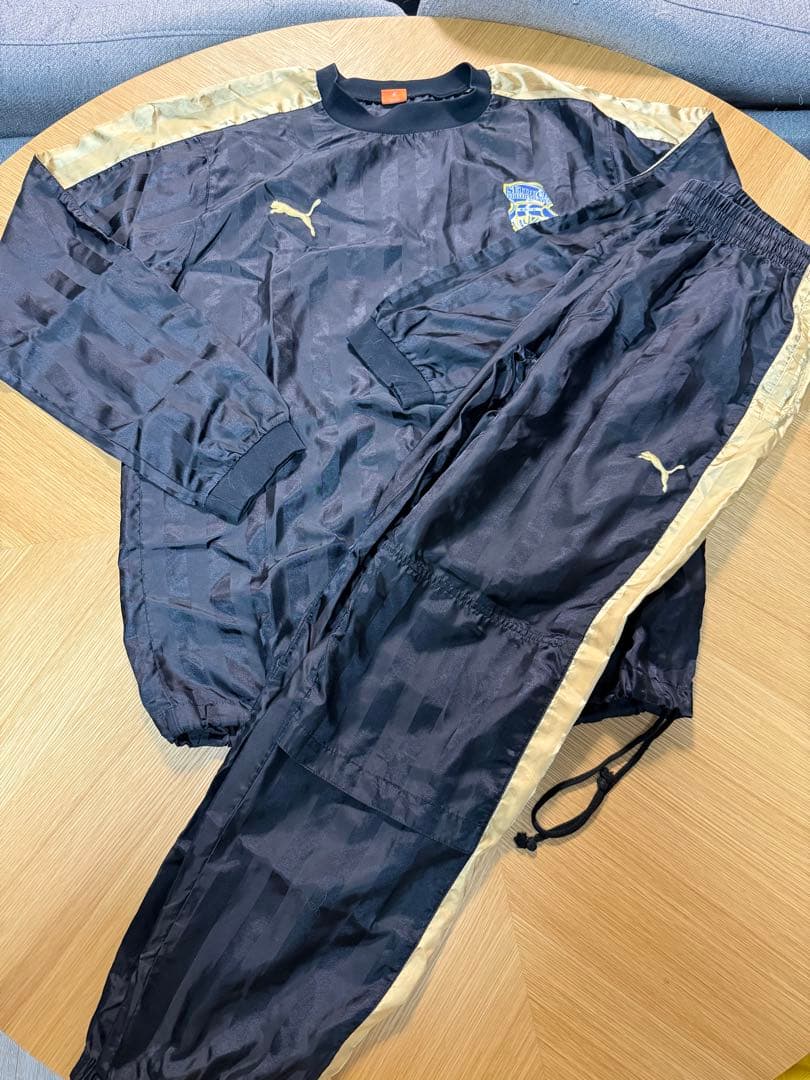 瀬戸内高校サッカー部　黒金ピステ上下セット