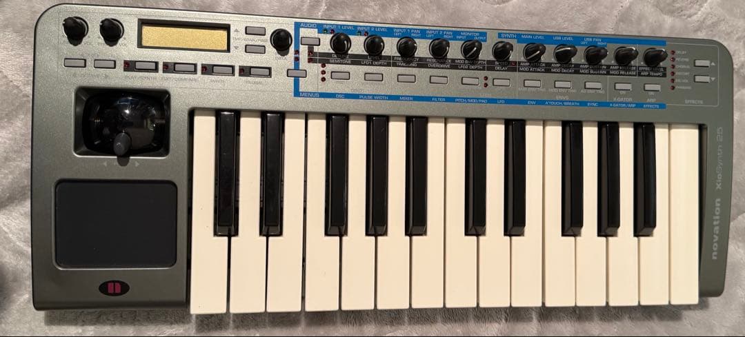Novation Xio Synth 25 シンセサイザー 送料無料 レア品