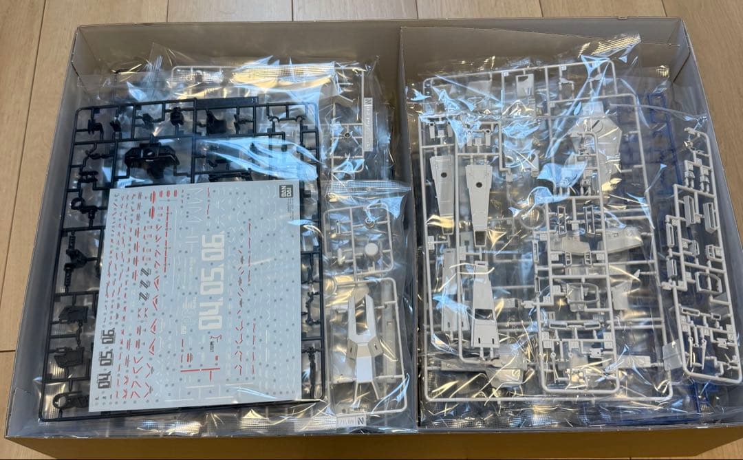MG ガンダムベース限定 FAZZ Ver.Ka チタニウムフィニッシュ