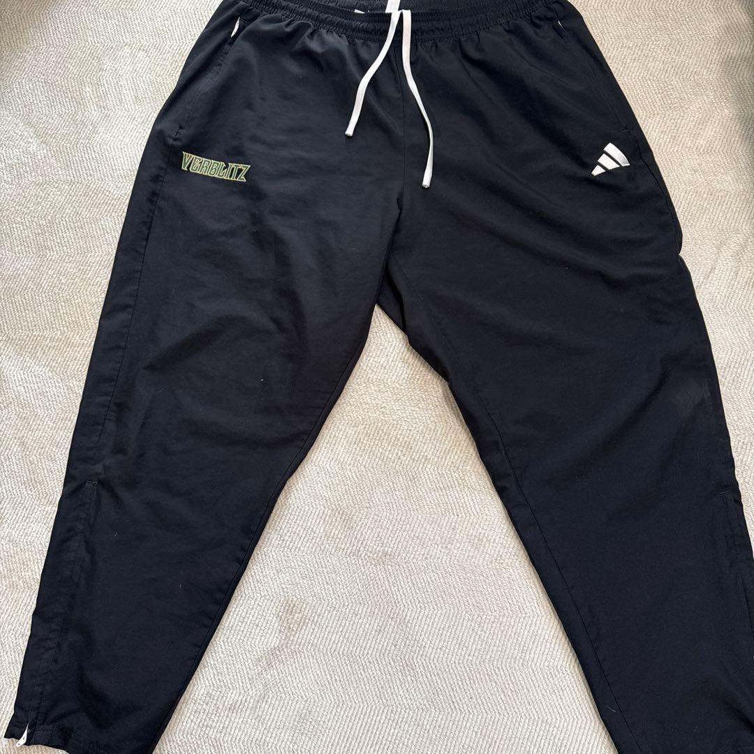 adidas トヨタヴェルブリッツ　ウォームアップウェア　2XL