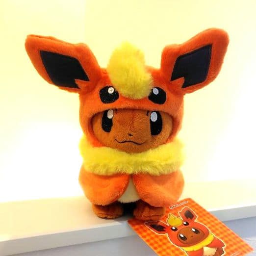 ポケモン ブースターのポンチョを着たイーブイ ぬいぐるみ ブースター イーブイ