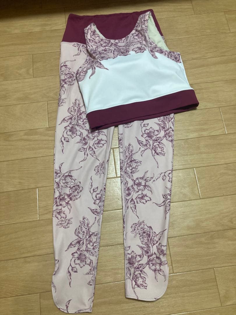 SUKALA ヨガウエア　上下セット　Mサイズ