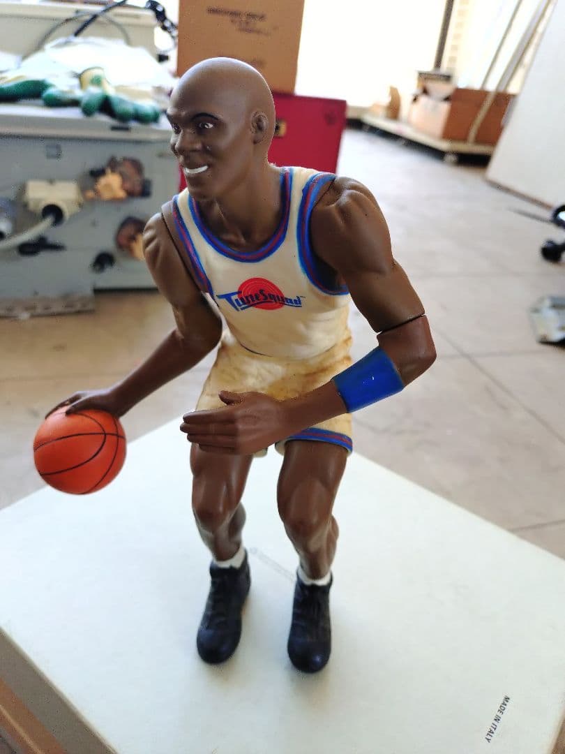 Michael Jordan フィギュア バスケットボール付き