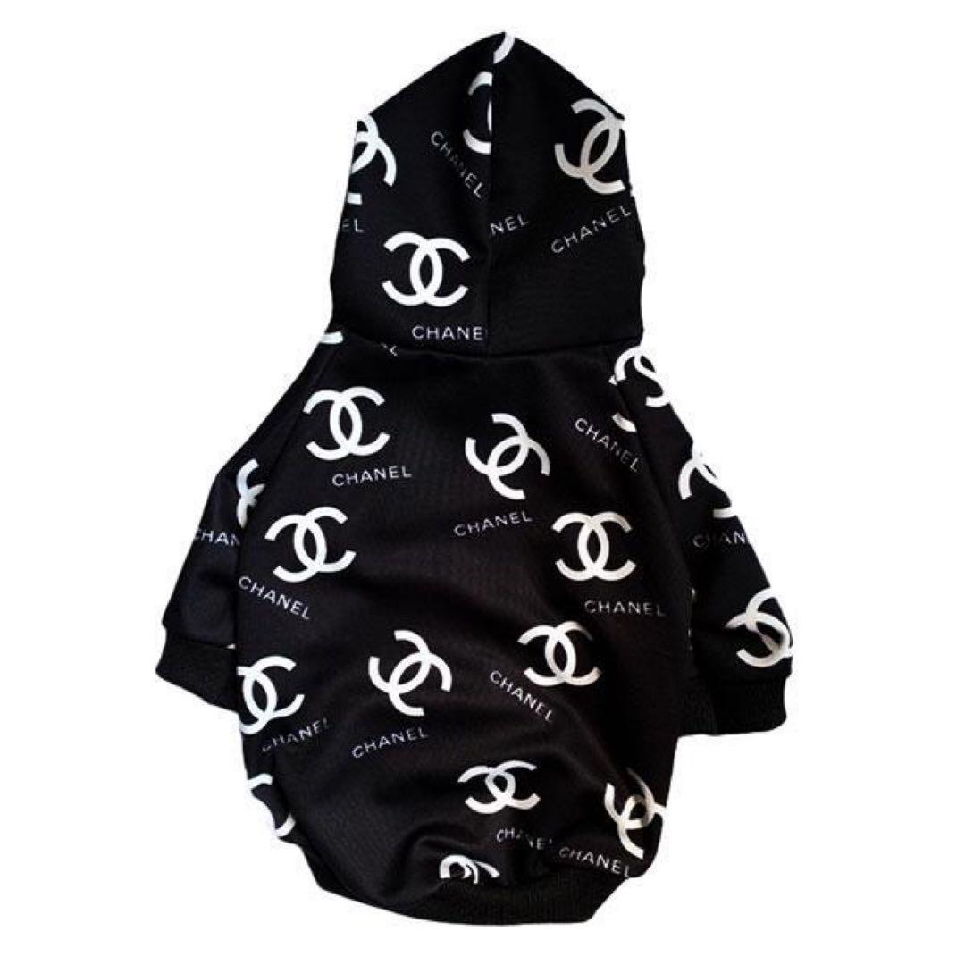 m　CHANEL