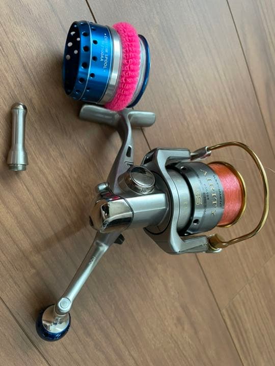 ダイワトーナメントエアリティー2500 オーシャンマーク浅溝スプール付き