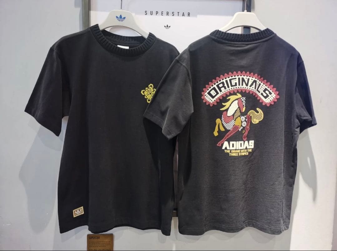 新品L Adidas FW25 CNY 馬年限定 半袖Tシャツ KT0714