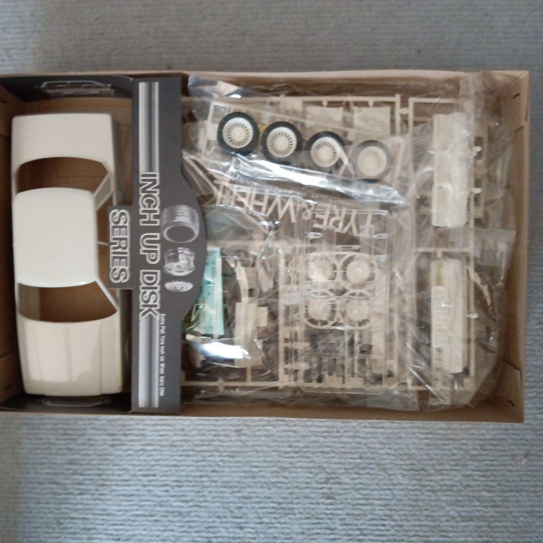 CROWN 3.0 TWIN-CAM 24 プラモデルキット