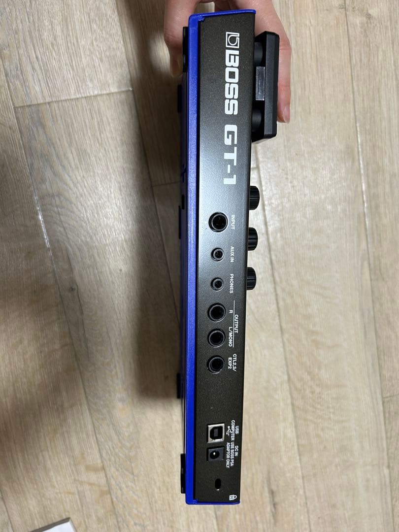 BOSS GT-1 エフェクター 本体と付属品