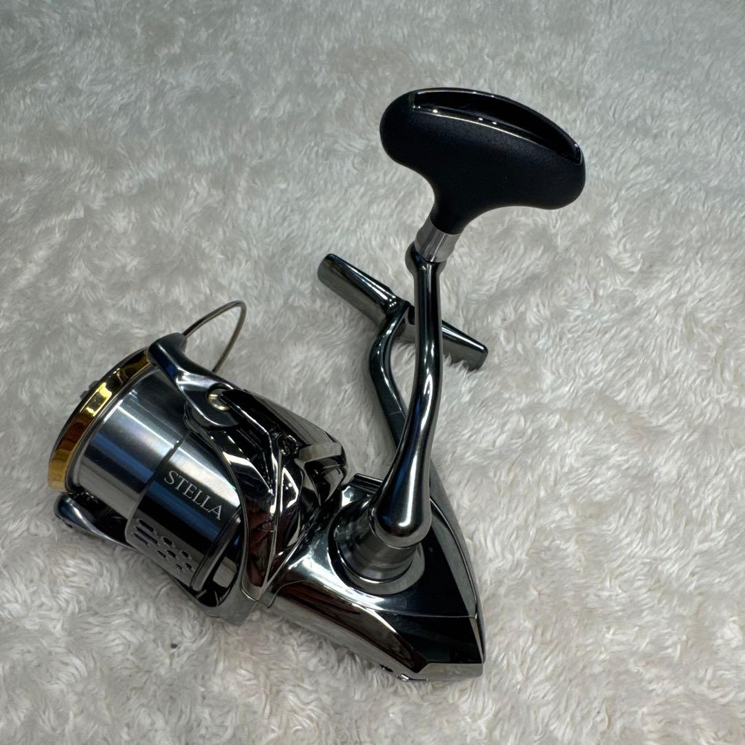 シマノ 18 ステラ 3000MHG 美品　　送料込み