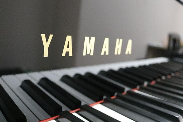 グランドピアノ【 ヤマハ G5E 】販売　新春セール♪