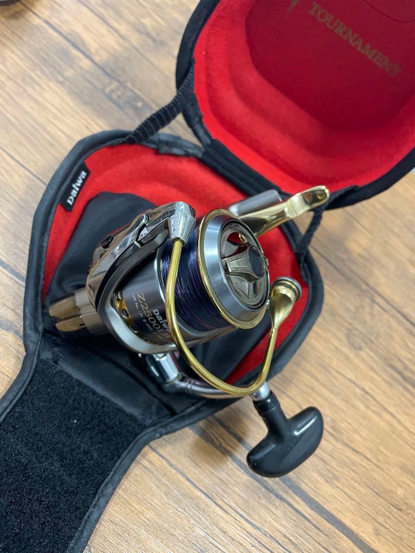 ダイワ 06 トーナメント ISO Z 2500LBD DAIWA 磯
