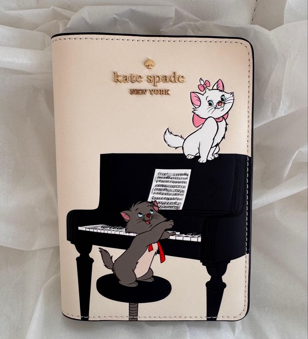 Disney × Kate spade New York パスポート ホルダー