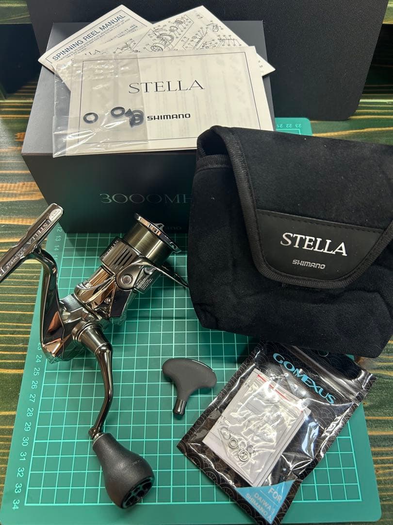 22ステラ 3000MHG スピニングリール ゴメクサスハンドルノブ