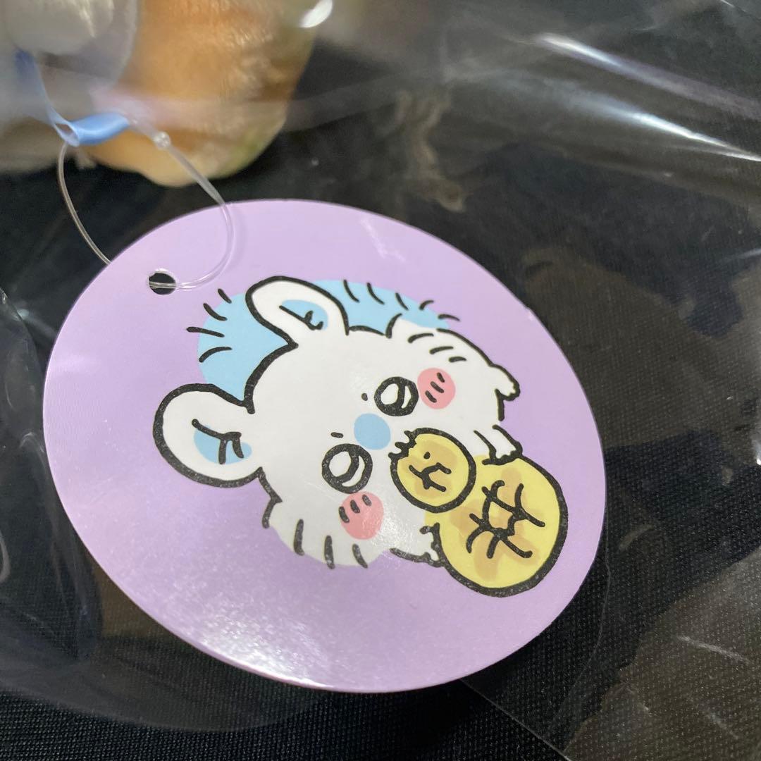 ちいかわ　デスクトップから見守るひっかけぬいぐるみ（メロンパン持ちモモンガ）