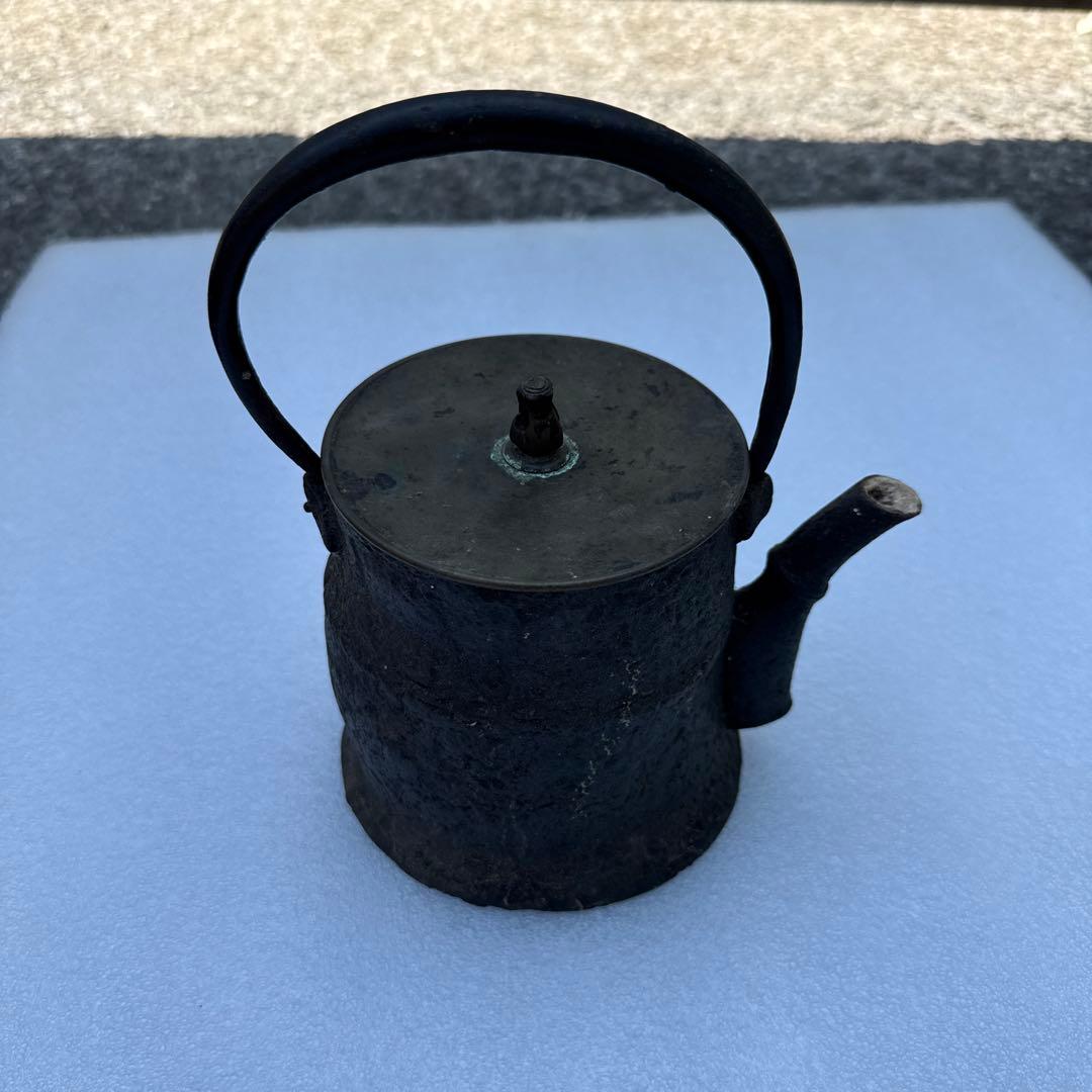 鉄製 円筒形 鉄瓶