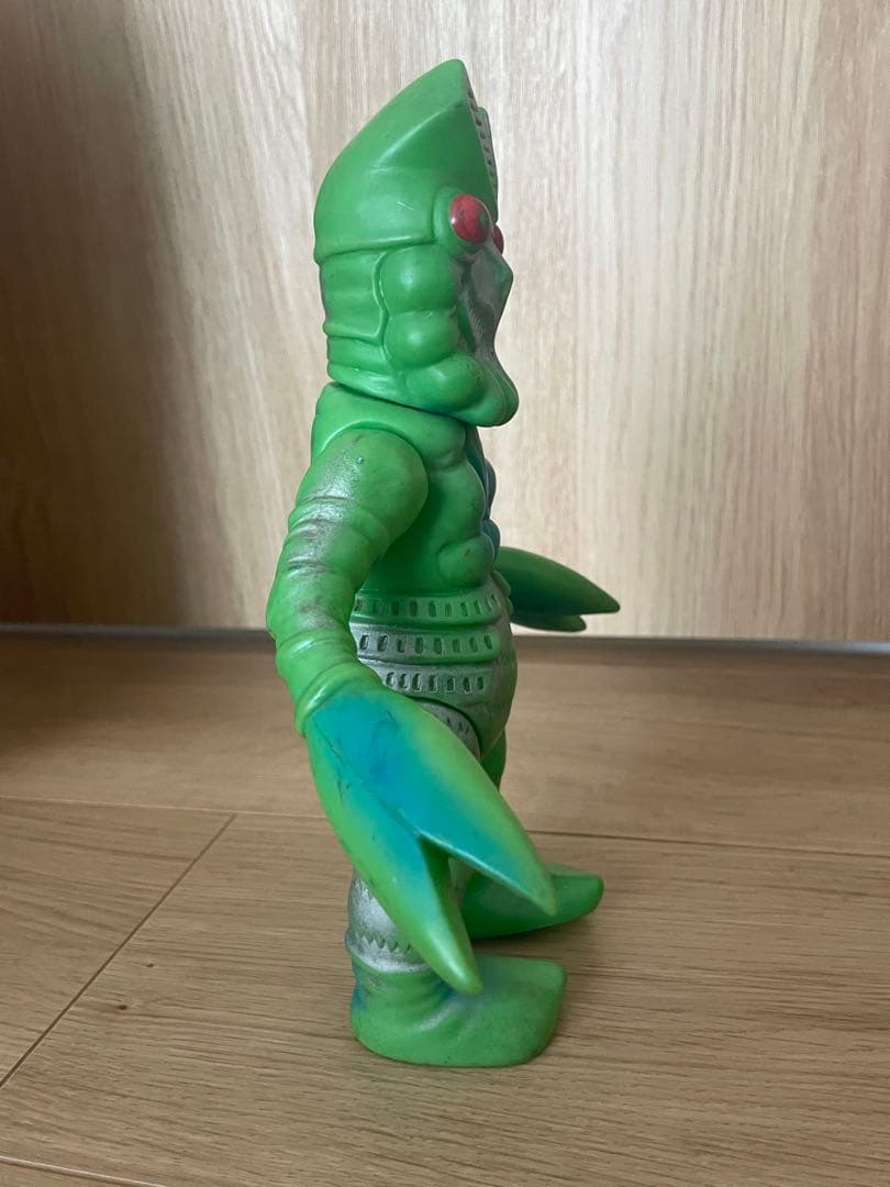 う*ん様 マルサン　バルタン星人
