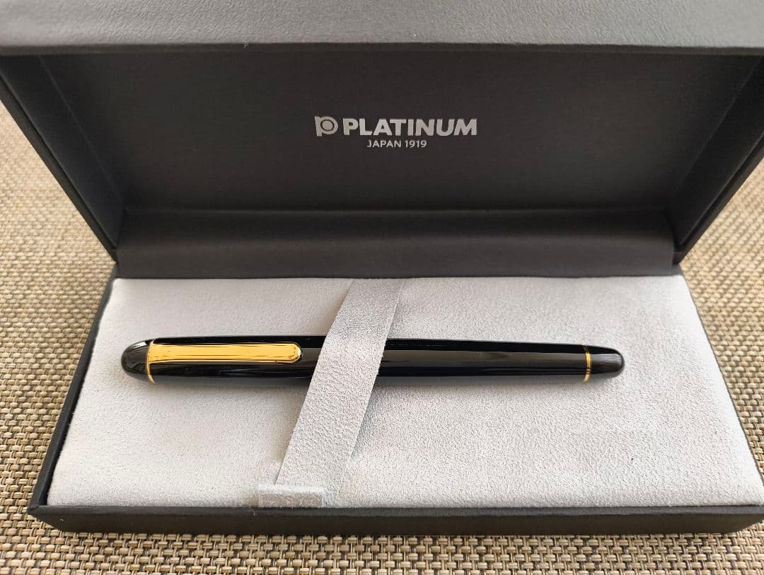 プラチナ万年筆 PLATINUM　#3776センチュリー　SF　細軟　ブラック