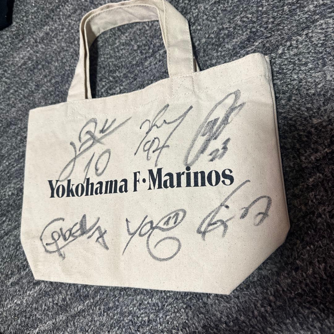 横浜マリノス サイン入りトートバーク
