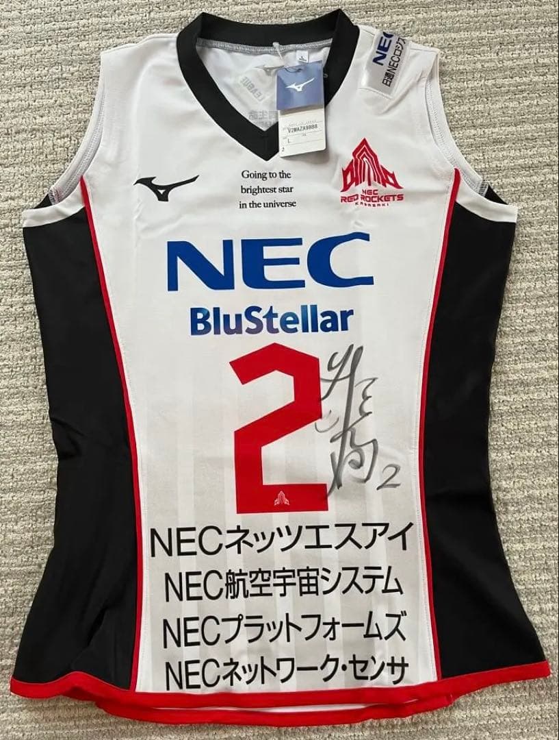 NECレッドロケッツ佐藤淑乃選手直筆サイン入りオーセンティックユニフォーム