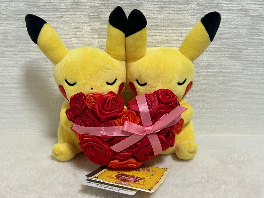ポケモンセンター マンスリーペアピカチュウ 2月 ぬいぐるみ