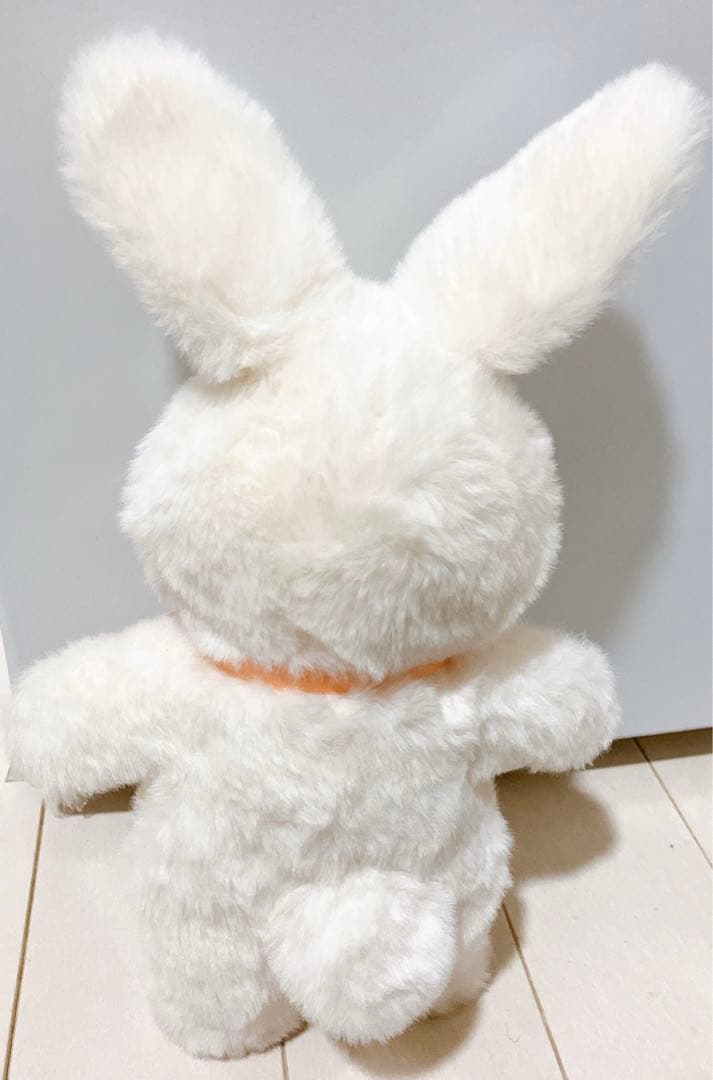 うさぎのぬいぐるみ　作家