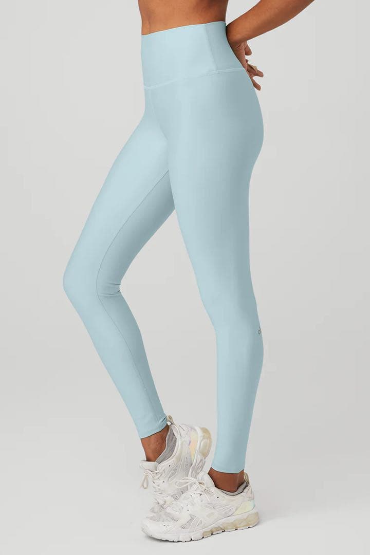 【新品未使用タグ付き‼️】alo yoga chalk blue XSサイズ