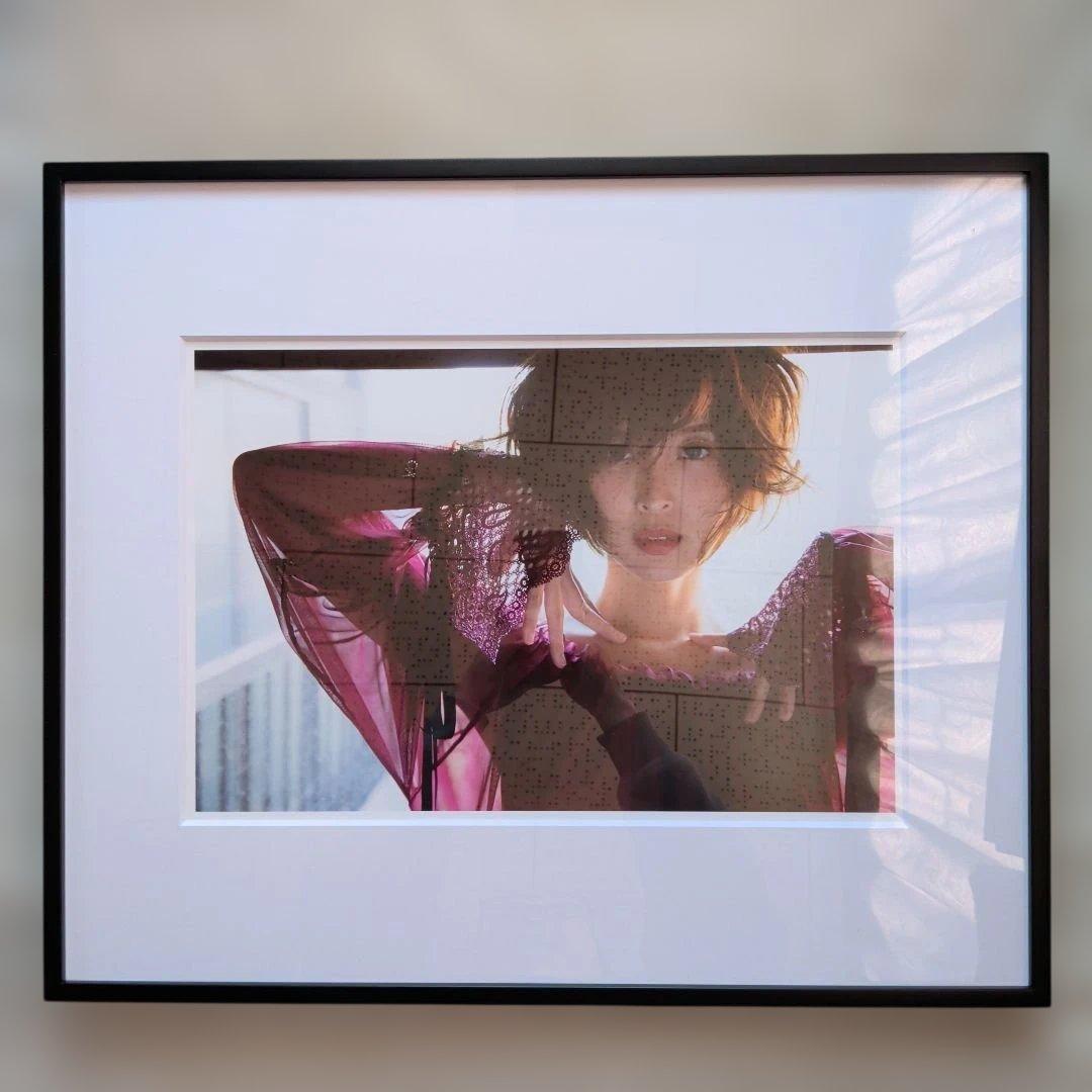 【直筆サイン入り】葵つかさ #16 額装入り写真 写真展「葵つかさ 生きる。」