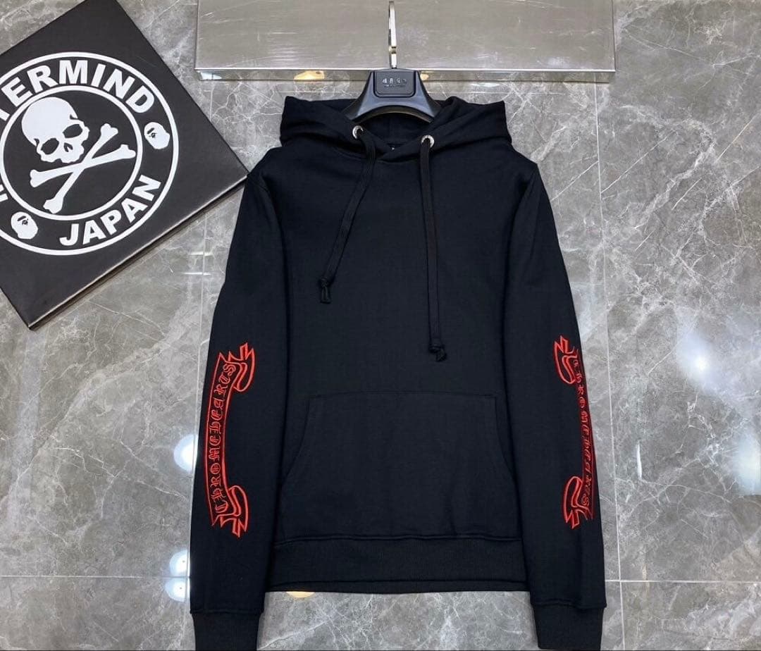 黒パーカー