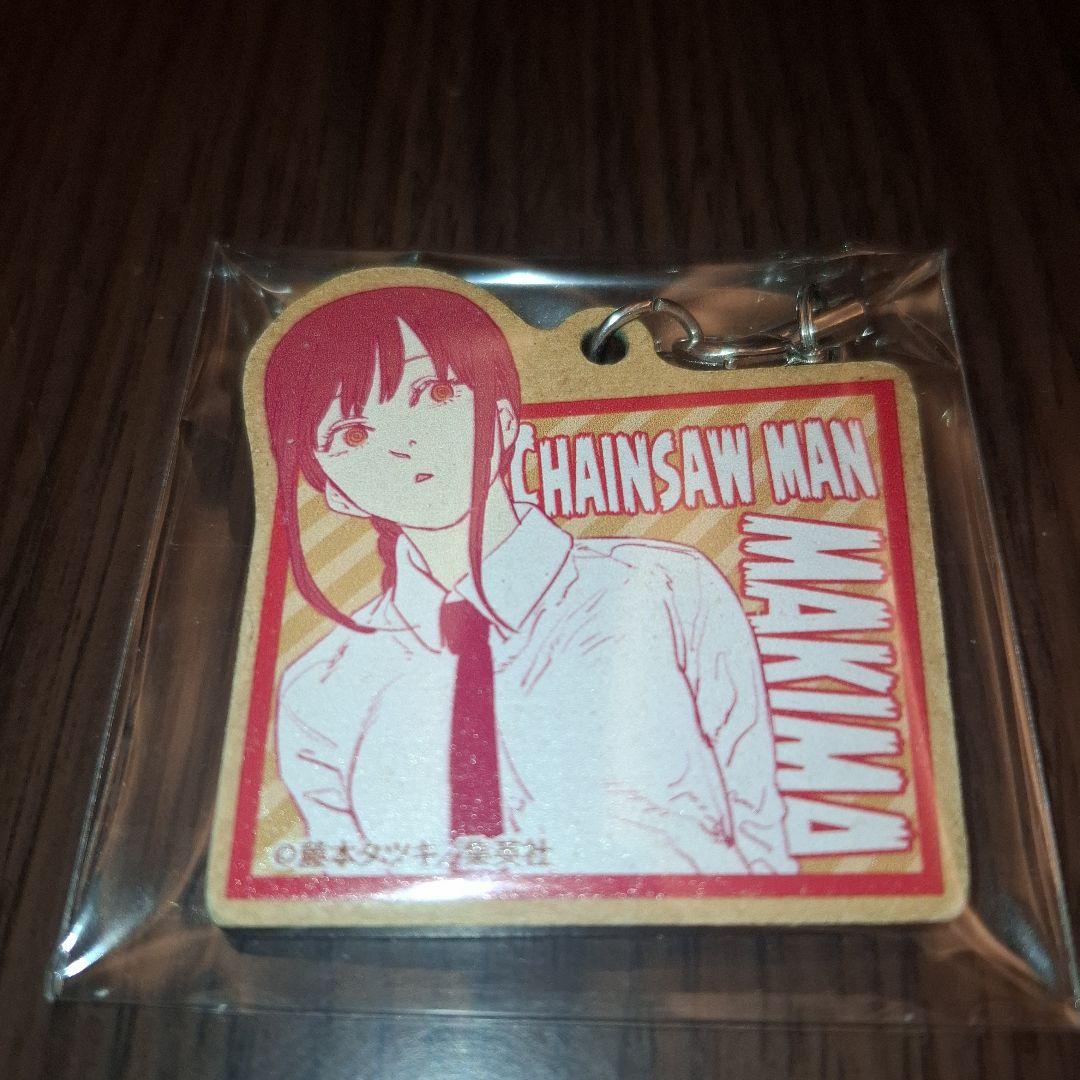 チェンソーマン　木札ストラップ　マキマ