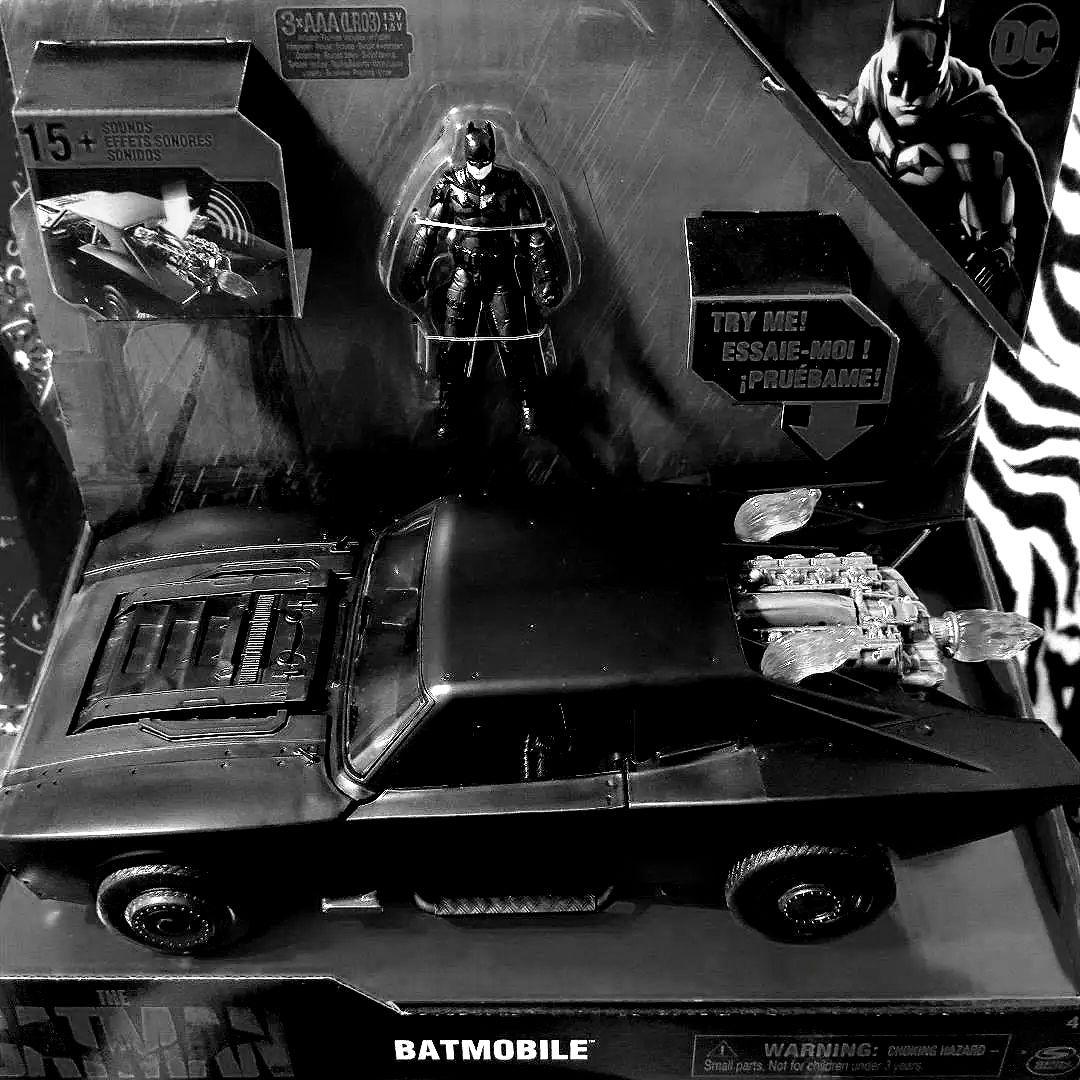 THE BATMAN　／♦ バットモービル 【新品／未使用】