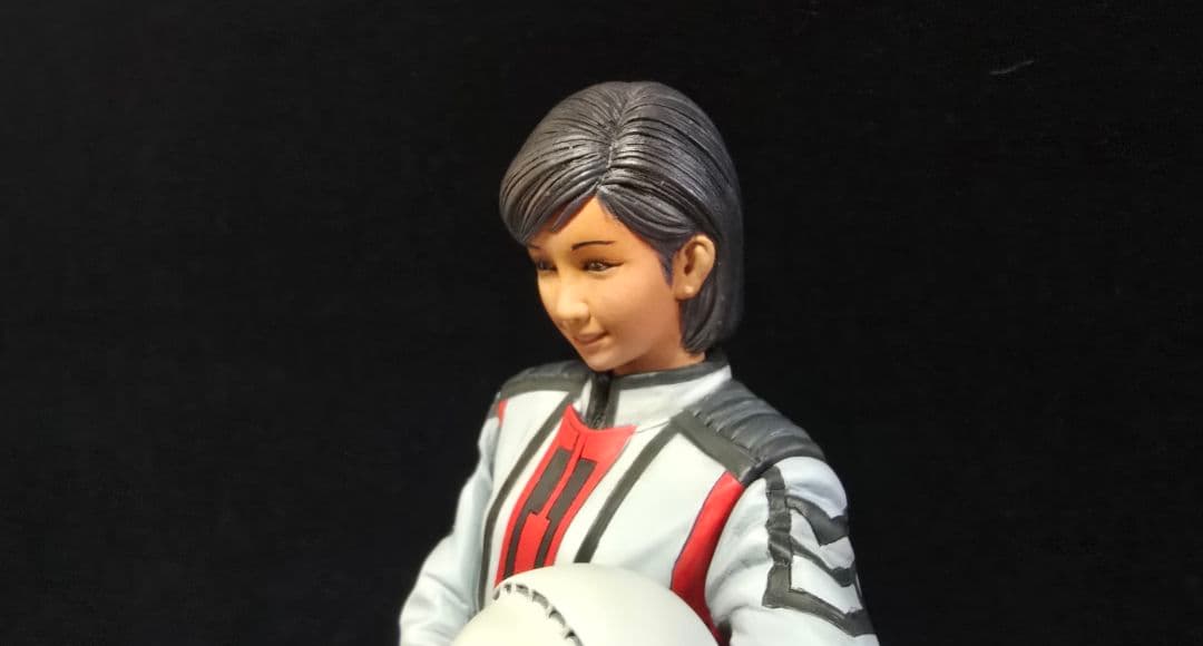 ウルトラマンティガ　レナ隊員　レジンキット完成品