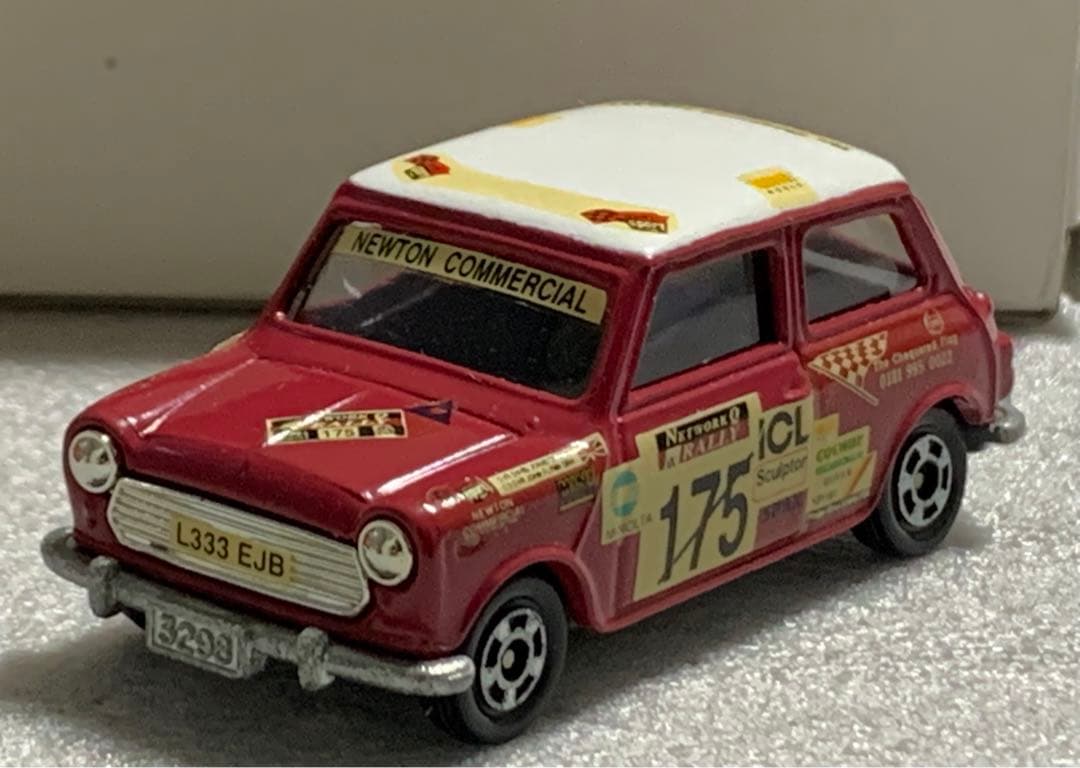 トミカ ミニクーパー トラフィック モンテカルロラリーカー ゼッケン175番 朱