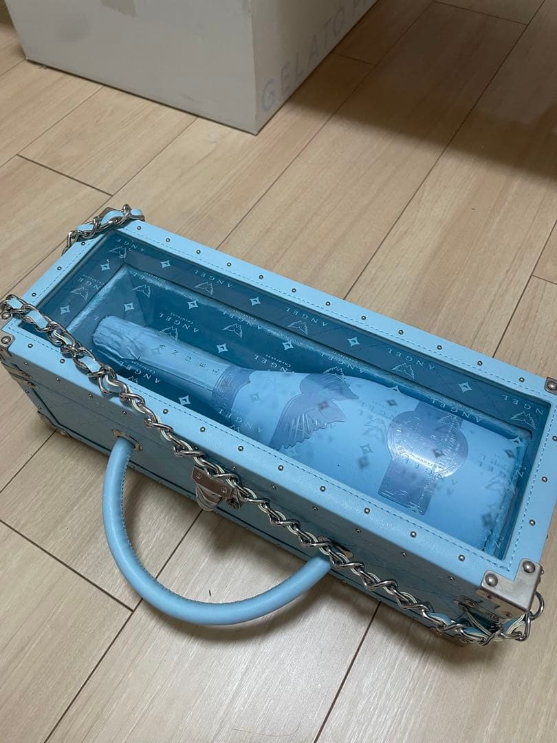 エンジェル シャンパン ドゥミセック 中身あり