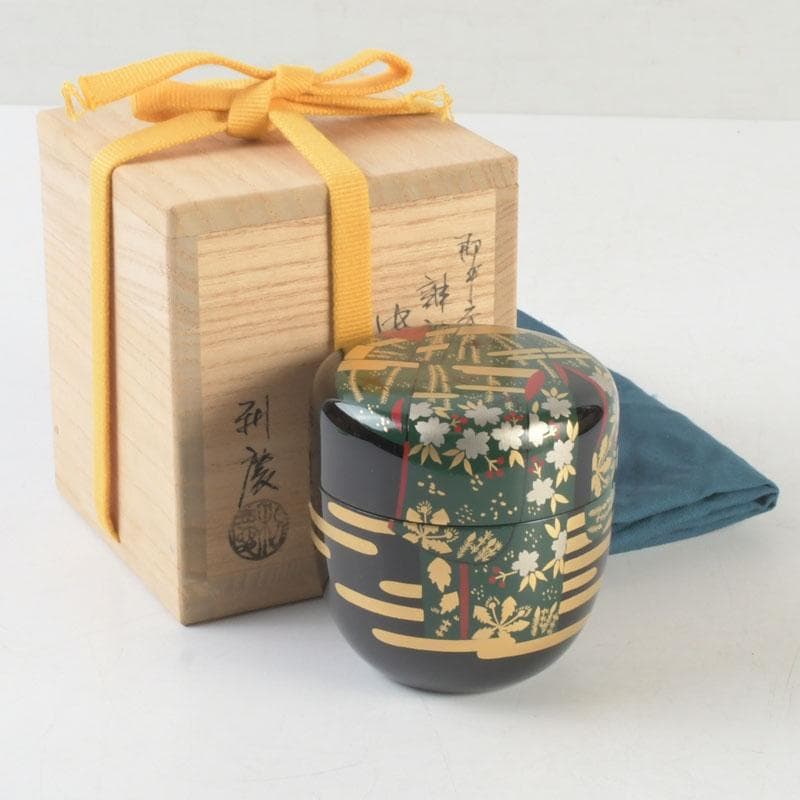 茶道具　加賀蒔絵師　岩倉利慶作　即中斎好写　誰袖蒔絵　中棗　共箱　V　9728