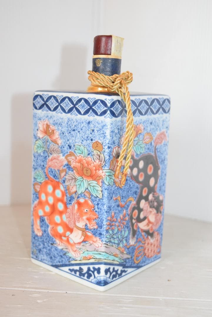 希少品 SUNTORY スペシャルボトル 有田焼 染錦吹墨狛犬草花文瓶 古酒